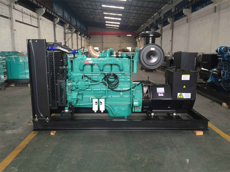 静宁如何判断一个电压表是否具有自动量程切换功能？