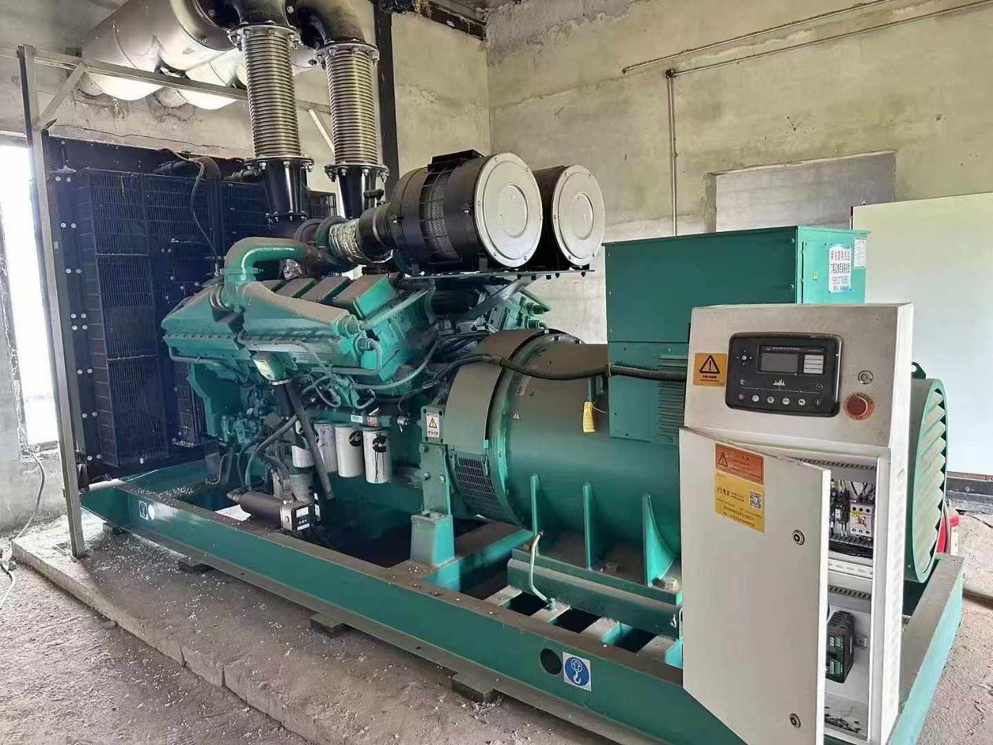 静宁无功补偿装置的性能评估需要考虑哪些因素？