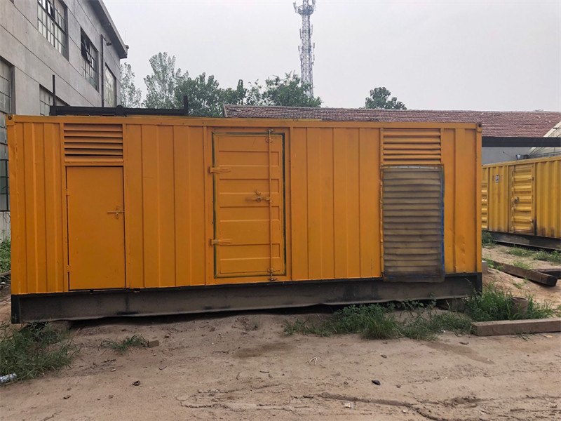 静宁发电机出租进行负载测试时，电瓶电量不足的具体判断标准是什么？